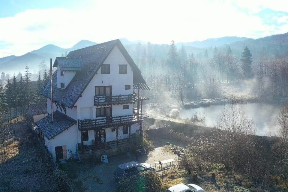 Hotel Dumbrava Soarelui Braşov Exterior foto