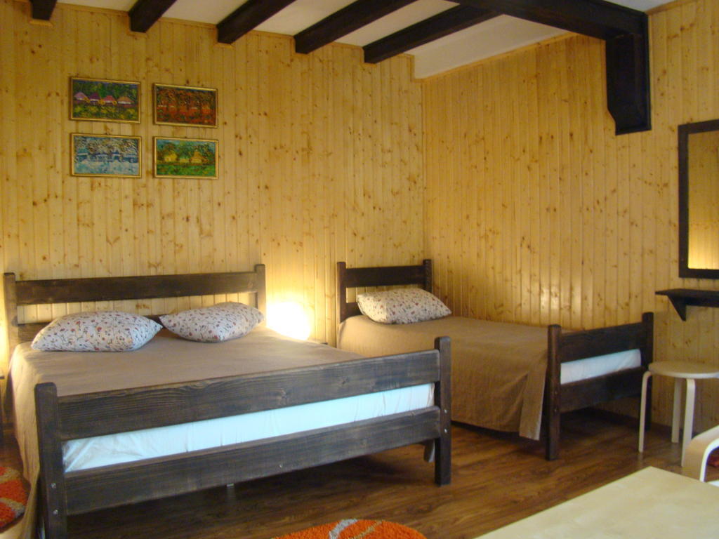 Hotel Dumbrava Soarelui Braşov Habitación foto