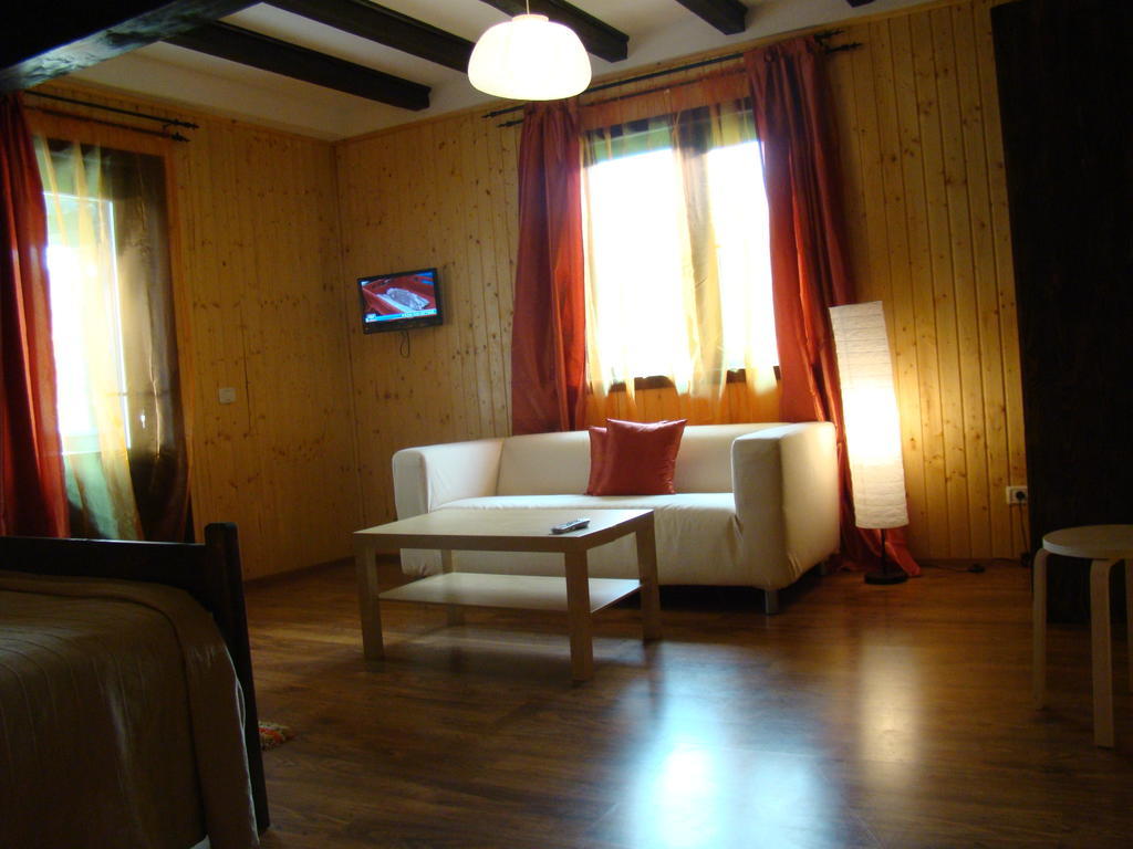 Hotel Dumbrava Soarelui Braşov Habitación foto