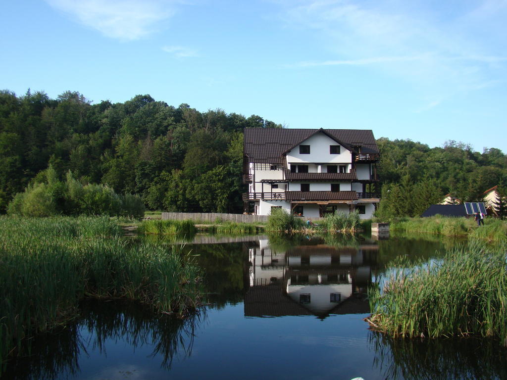 Hotel Dumbrava Soarelui Braşov Exterior foto