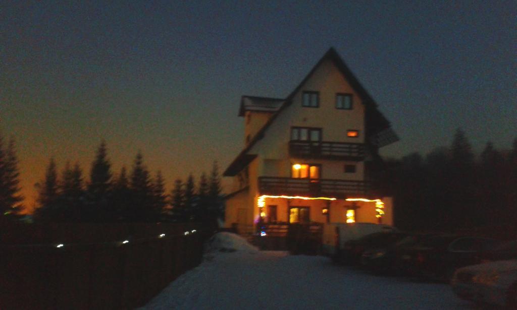 Hotel Dumbrava Soarelui Braşov Exterior foto